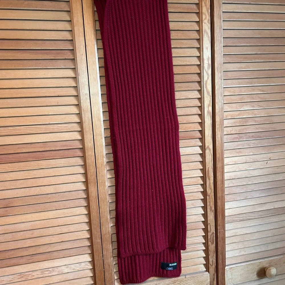 Murano Deep Red Knit Scarf 100% Merino wool